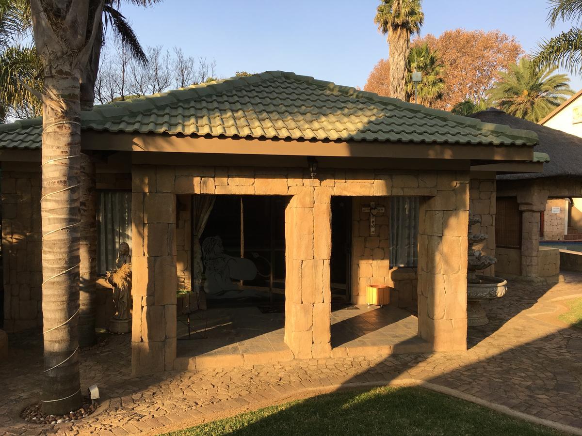 Lions Rest Guest House Germiston Exterior photo