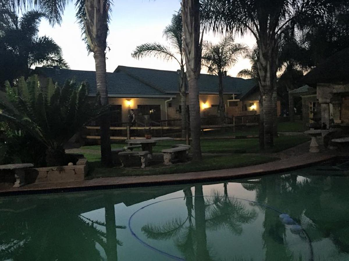 Lions Rest Guest House Germiston Exterior photo